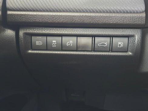 Used 2025 Toyota Camry SE image 25