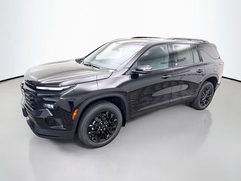 New 2026 Chevrolet Traverse LT w/ Midnight/Sport Edition FWD image 3