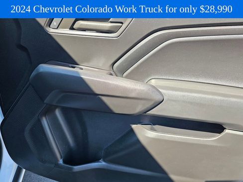 Used 2024 Chevrolet Colorado W/T RWD image 9