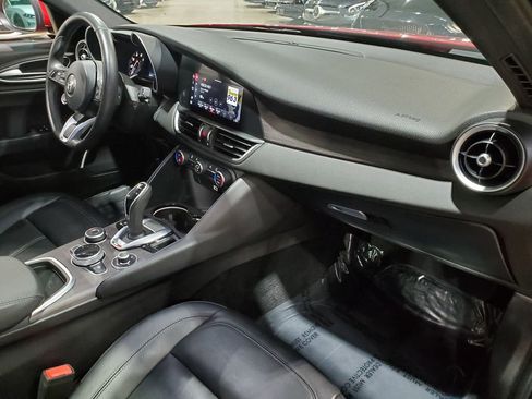 Used 2022 Alfa Romeo Giulia Ti RWD image 14
