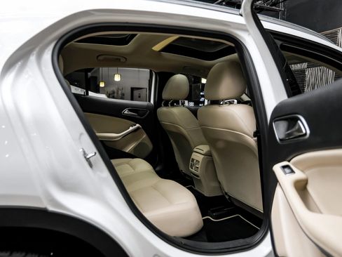 Used 2019 Mercedes-Benz GLA 250 image 33