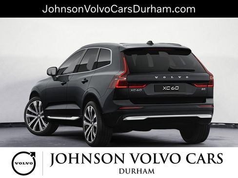 Used 2023 Volvo XC60 B5 Ultimate w/ Climate Package image 4