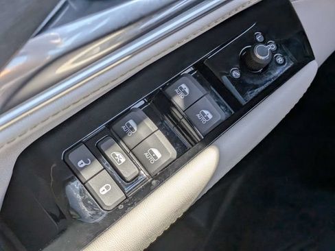 Used 2026 Jeep Grand Wagoneer L Limited AWD/4WD image 25