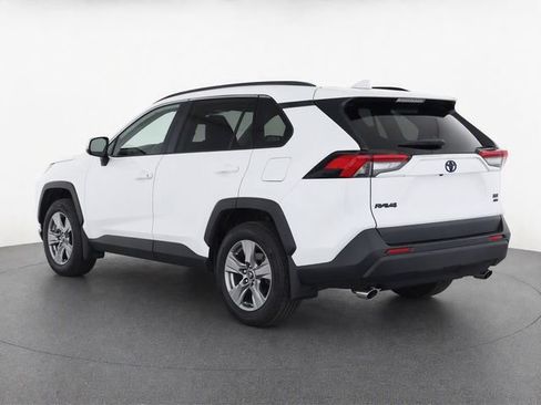 Used 2025 Toyota RAV4 XLE AWD/4WD image 3