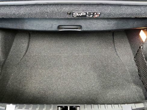 Used 2009 BMW 135i Convertible image 26