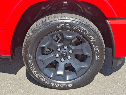 Used 2025 RAM 1500 Big Horn AWD/4WD image 8