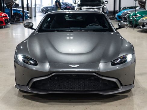 Used 2021 Aston Martin V8 Vantage Coupe image 12