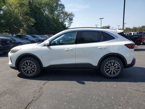 New 2025 Ford Escape SE w/ PHEV Premium Package image 36