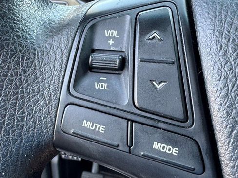 Used 2015 Kia Sorento LX FWD image 9