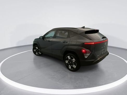Used 2024 Hyundai Kona SEL AWD/4WD image 4