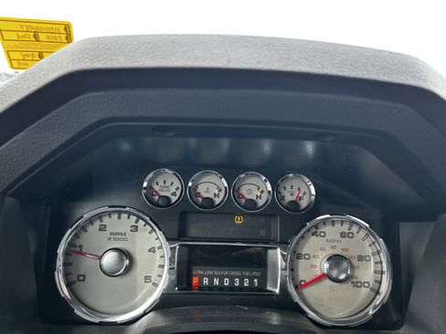 Used 2010 Ford F250 Lariat image 16