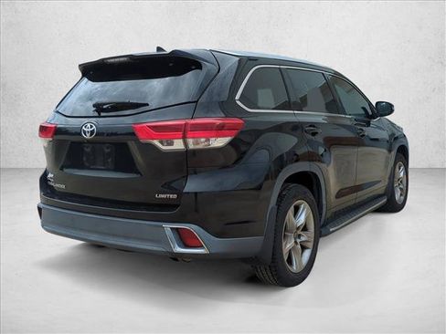 Used 2019 Toyota Highlander Limited FWD image 5