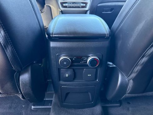Used 2022 Ford Explorer XLT w/ Equipment Group 202A AWD/4WD image 25