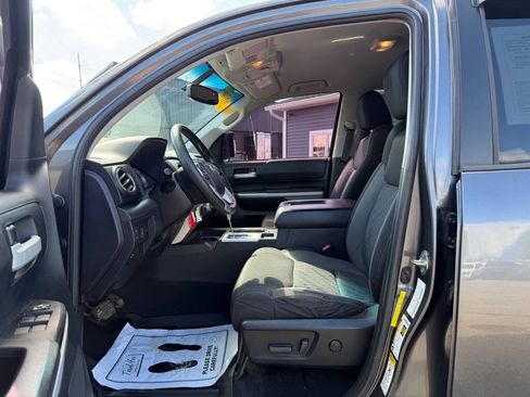 Used 2016 Toyota Tundra SR5 w/ SR5 Upgrade Package AWD/4WD image 12