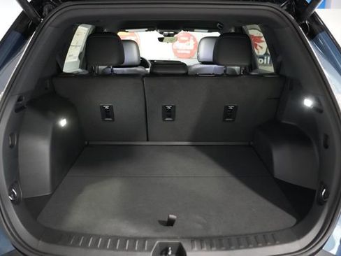 New 2026 Chevrolet Equinox LT w/ Convenience Package II AWD/4WD image 9