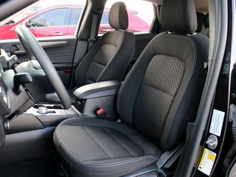 Certified 2025 Ford Escape Active image 18