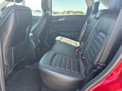 Used 2022 Ford Edge SEL w/ Convenience Package image 11