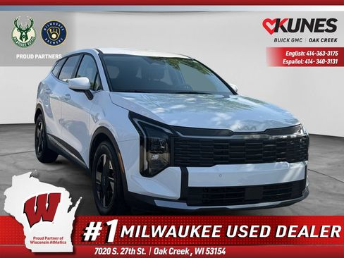 Used 2026 Kia Sportage LX FWD image 1