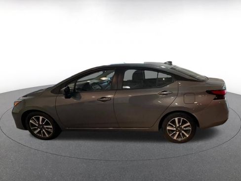 Used 2025 Nissan Versa SV FWD image 9
