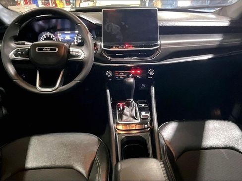 Used 2024 Jeep Compass Latitude w/ Altitude Special Edition image 11