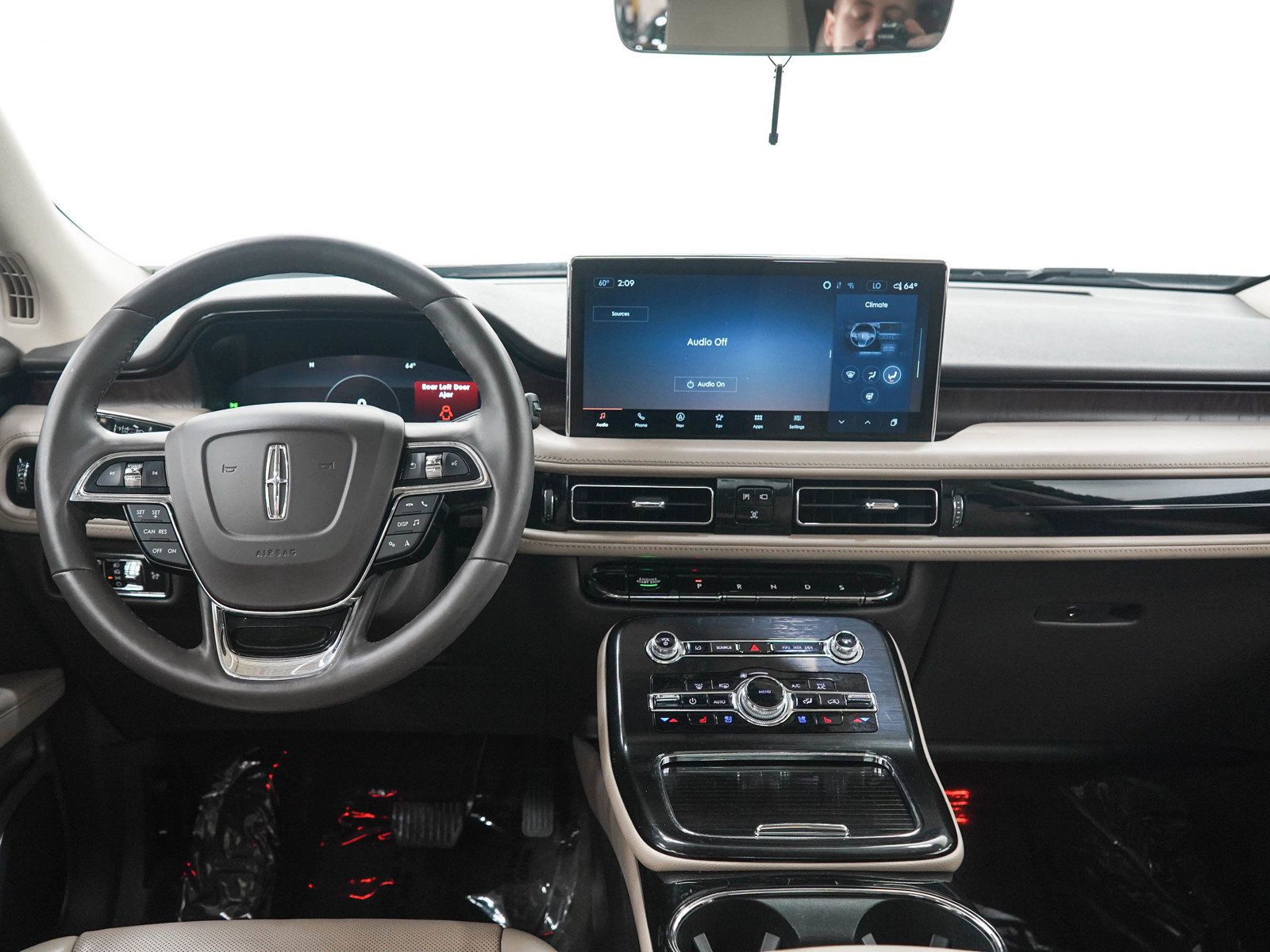 Used 2021 Lincoln Nautilus Reserve w/ Class II Trailer Tow Package AWD/4WD image 17