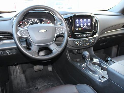 Used 2023 Chevrolet Traverse High Country image 5