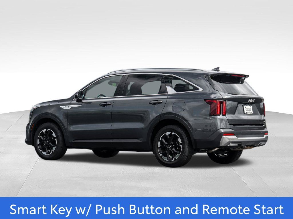 Used 2024 Kia Sorento S AWD/4WD image 5
