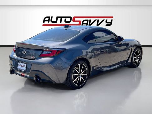 Used 2022 Toyota GR86 RWD image 7