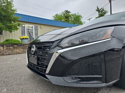 Used 2024 Nissan Altima 2.5 S image 9