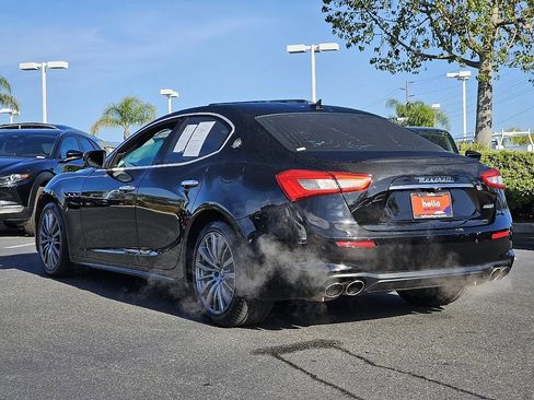 Used 2018 Maserati Ghibli RWD image 12