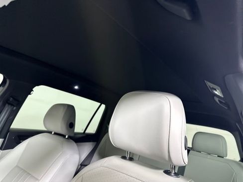 Used 2024 Volkswagen Tiguan SE R-Line image 12