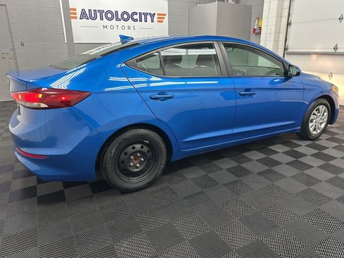 Used 2017 Hyundai Elantra SE image 11