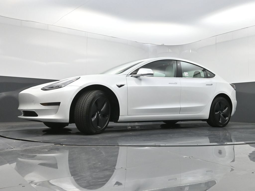 Used 2020 Tesla Model 3 Standard Range Plus RWD image 25