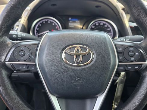 Used 2022 Toyota Camry LE FWD image 25