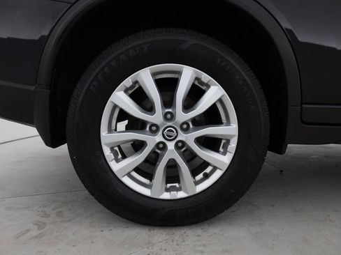 Used 2017 Nissan Rogue SV AWD/4WD image 19