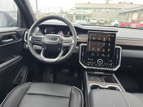 Used 2025 GMC Acadia Denali w/ LPO, Floor Liner Package image 15