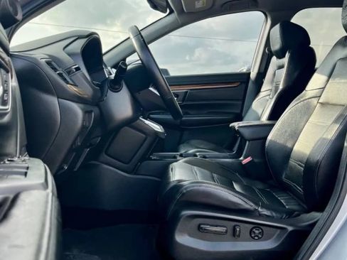 Used 2018 Honda CR-V Touring image 10