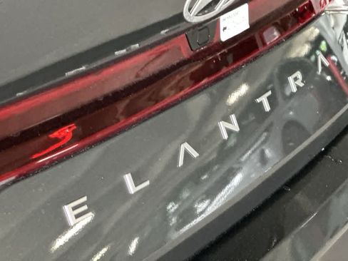 Used 2025 Hyundai Elantra Sport FWD image 10