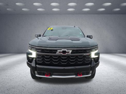 Used 2025 Chevrolet Silverado 1500 ZR2 w/ Technology Package AWD/4WD image 2