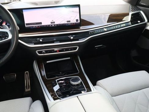 Used 2024 BMW X5 sDrive40i w/ M Sport Package RWD image 11