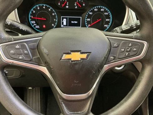 Used 2018 Chevrolet Equinox LT FWD image 26