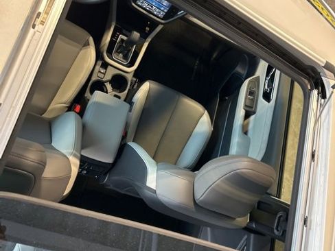 Used 2025 Subaru Forester Limited image 55