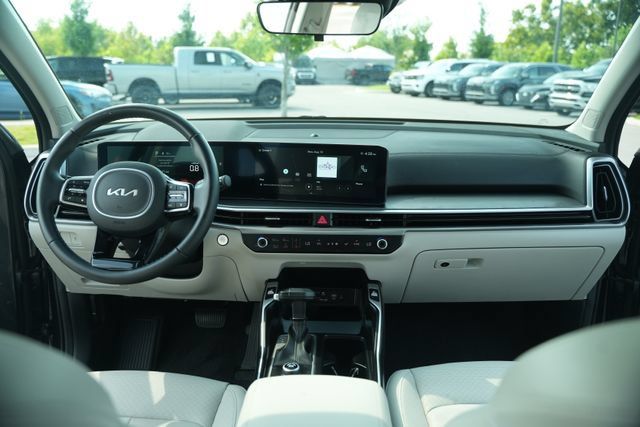 Used 2025 Kia Sorento S w/ Panoramic Sunroof Package FWD image 27