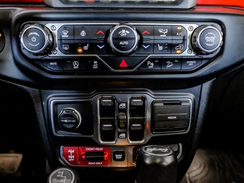 Used 2020 Jeep Wrangler Unlimited Rubicon image 25