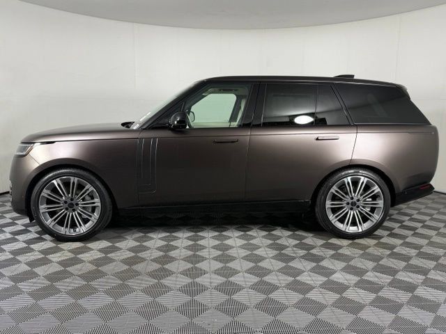 New 2026 Land Rover Range Rover SE AWD/4WD image 3