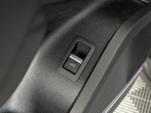 Used 2024 Audi SQ5 Prestige image 28