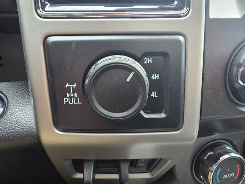 Used 2020 Ford F250 Lariat w/ Lariat Ultimate Package AWD/4WD image 14