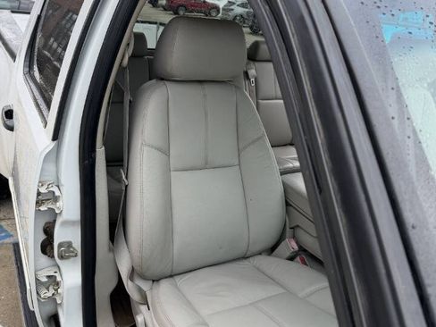 Used 2014 Chevrolet Silverado 3500 LT image 18