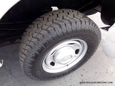 Used 2014 Ford F250 XL w/ Power Equipment Group AWD/4WD image 7