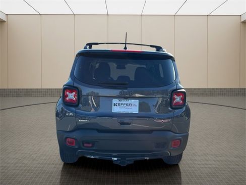 Certified 2022 Jeep Renegade Trailhawk image 4